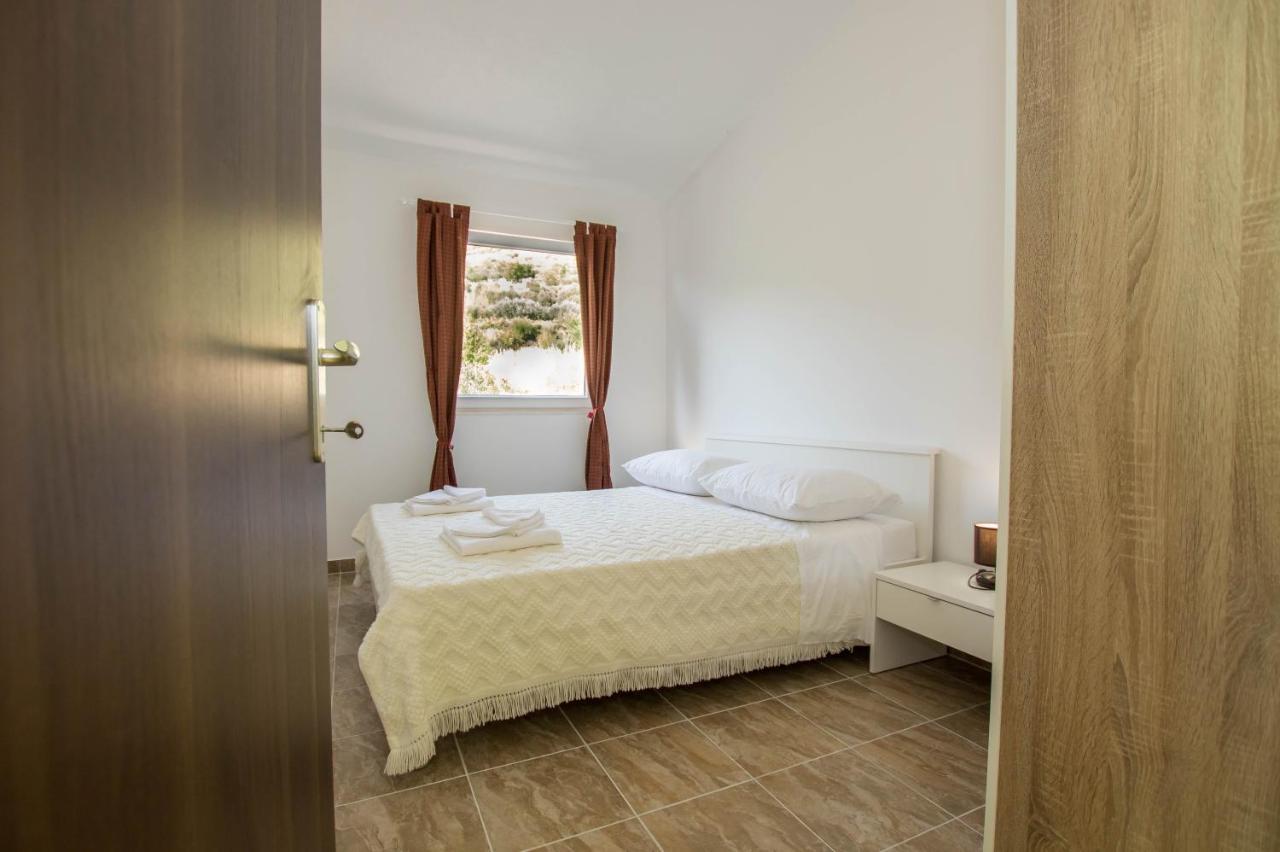 Apartment Andrea Τρογκίρ Εξωτερικό φωτογραφία