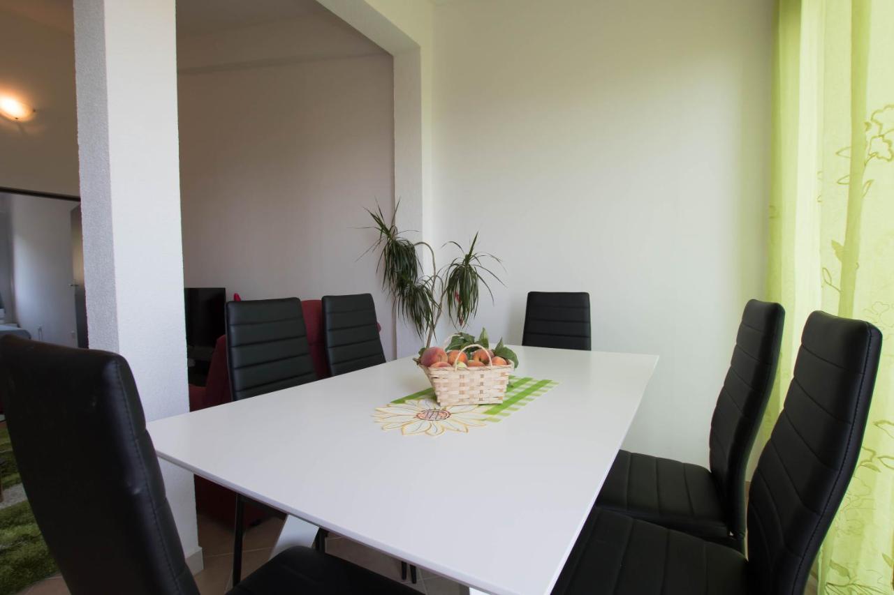 Apartment Andrea Τρογκίρ Εξωτερικό φωτογραφία