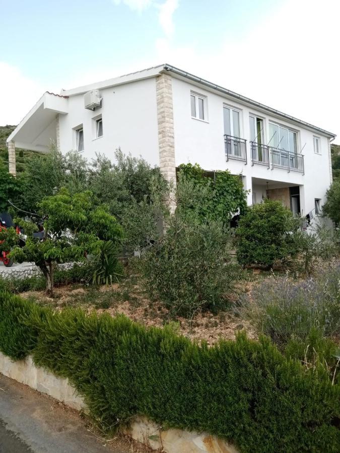 Apartment Andrea Τρογκίρ Εξωτερικό φωτογραφία